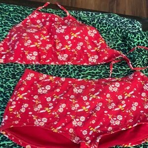 Bee/daisy bikini swimsuit. NWOT. XXL top L bottom